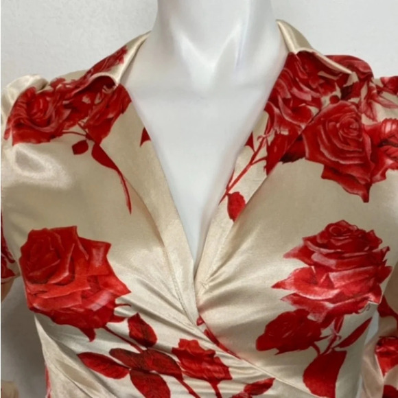 Meshki “NEW” Amos Rose Print Satin Wrap Shirt Size XXS - Picture 4 of 10